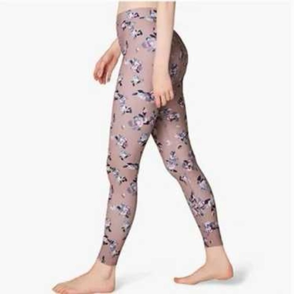 Beyond Yoga NWT Olympus floral blush leggings